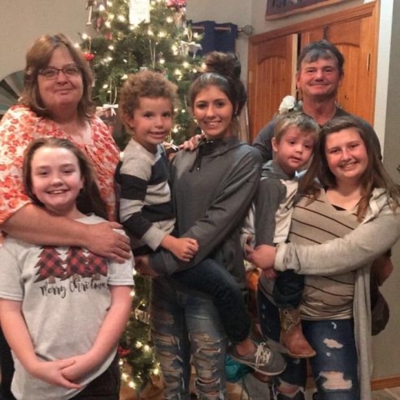 Meet your Posher, Vicci - Picture 1 of 1